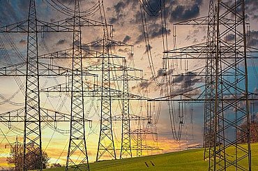 Třetí noha energetické transformace: společná výroba elektřiny a tepla má být pojítkem mezi zelenými zdroji a jádrem