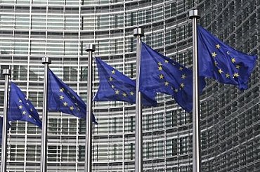EU launches partnerships to strengthen PV, advanced materials, textiles