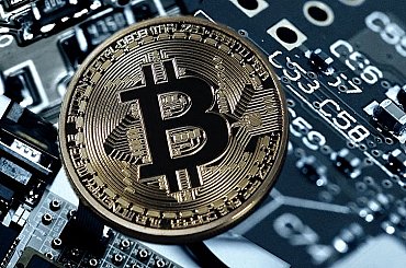 Bitcoin dosiahol nový rekord, jeho cena prvýkrát prekročila 112-tisíc dolárov