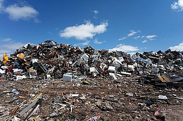 Hasiči a inspekce životního prostředí prověří skládky, kde hrozí požáry
