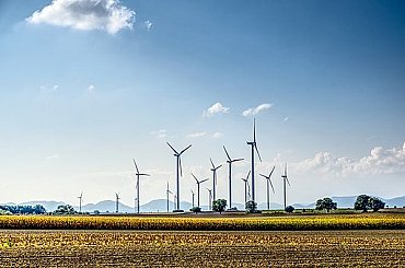 Díky větrníkům občané obce Kryštofovy Hamry ušetří za energie