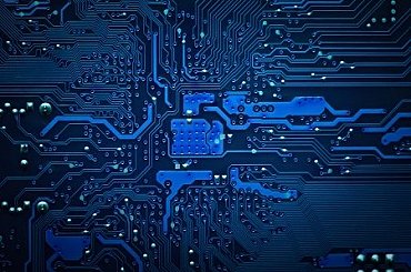 Dojde AI šťáva? Do deseti let bude umělá inteligence potřebovat 14krát víc elektráren, než má dnes celé Česko