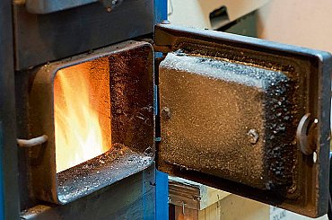Výměny kotlů se téměř zastavily, v provozu zůstává přes 100.000 zakázaných kotlů