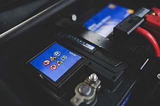Čína je zase napřed. Její železná baterie má energii na 16 let a je 80× levnější než lithium