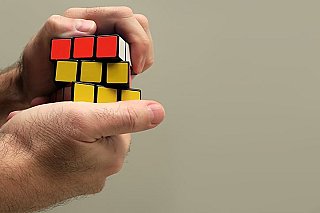 Koniec lacnej elektriny? Zamestnávatelia súhlasia s ÚRSO, kompenzácie chcú len pre tých, ktorí to potrebujú